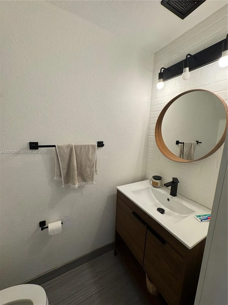 8207 San Carlos Cir #8207 Tamarac, FL 33321