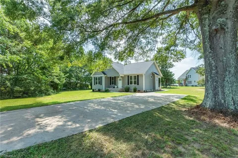 1834 Tall Pines Road