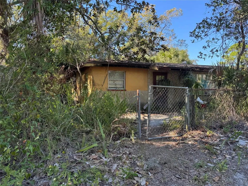 8153 OAKLEAF AVENUE Port Richey, FL 34668
