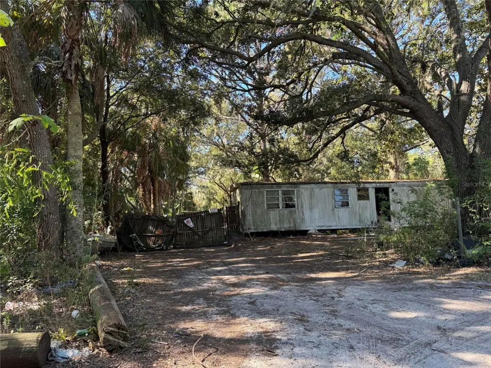 8153 OAKLEAF AVENUE Port Richey, FL 34668