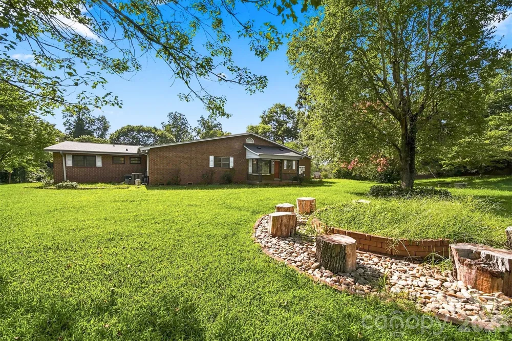 324 Northwood Park Taylorsville, NC 28681