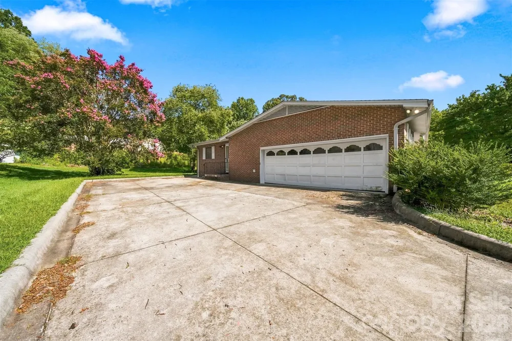 324 Northwood Park Taylorsville, NC 28681