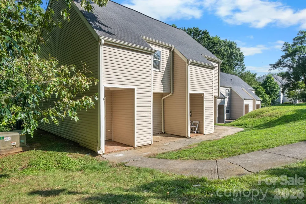 9149 Spyglass Place Charlotte, NC 28214