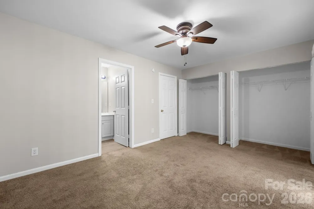 9149 Spyglass Place Charlotte, NC 28214
