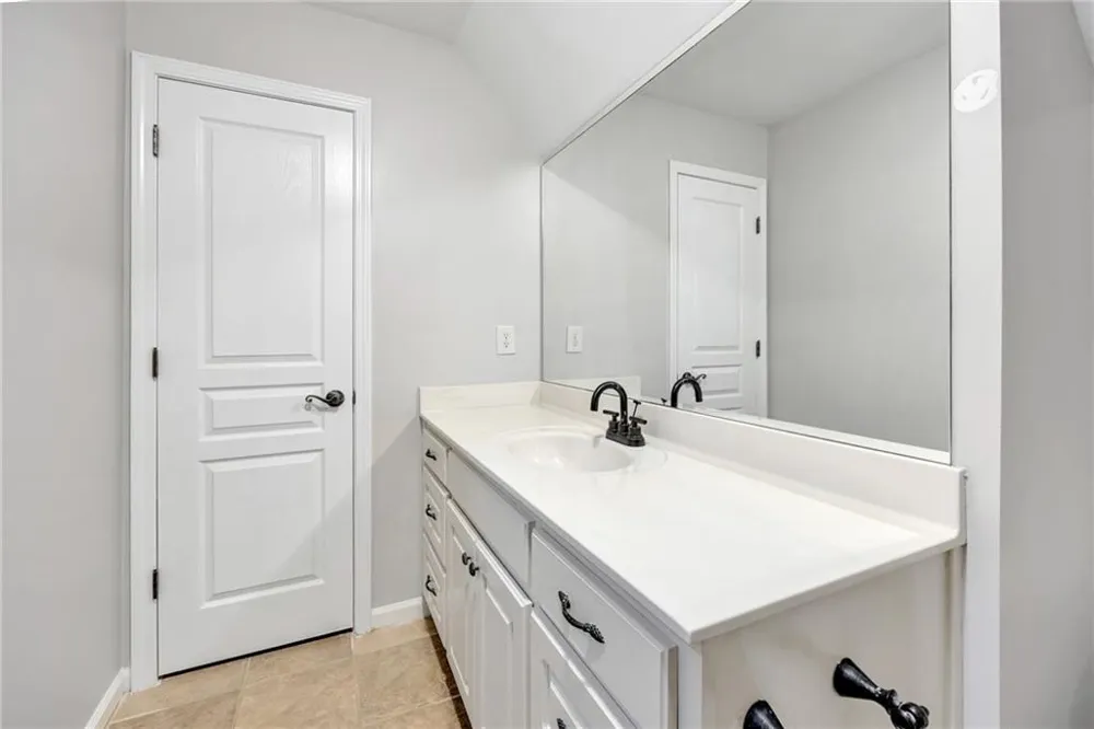 247 Chandler Walk Loganville, GA 30052