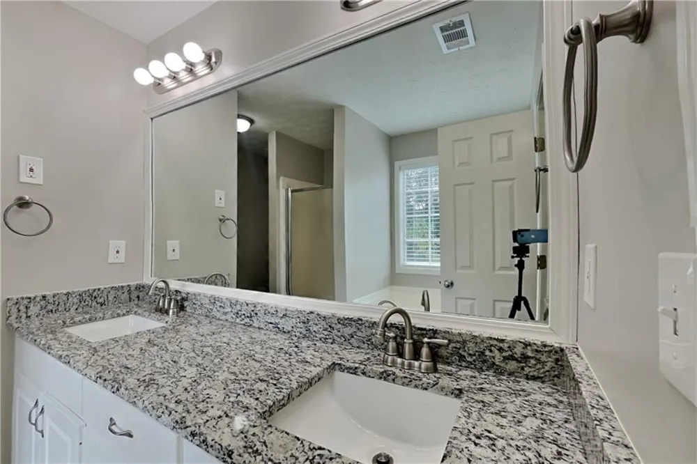 2048 Glen Hope Trace Dacula, GA 30019