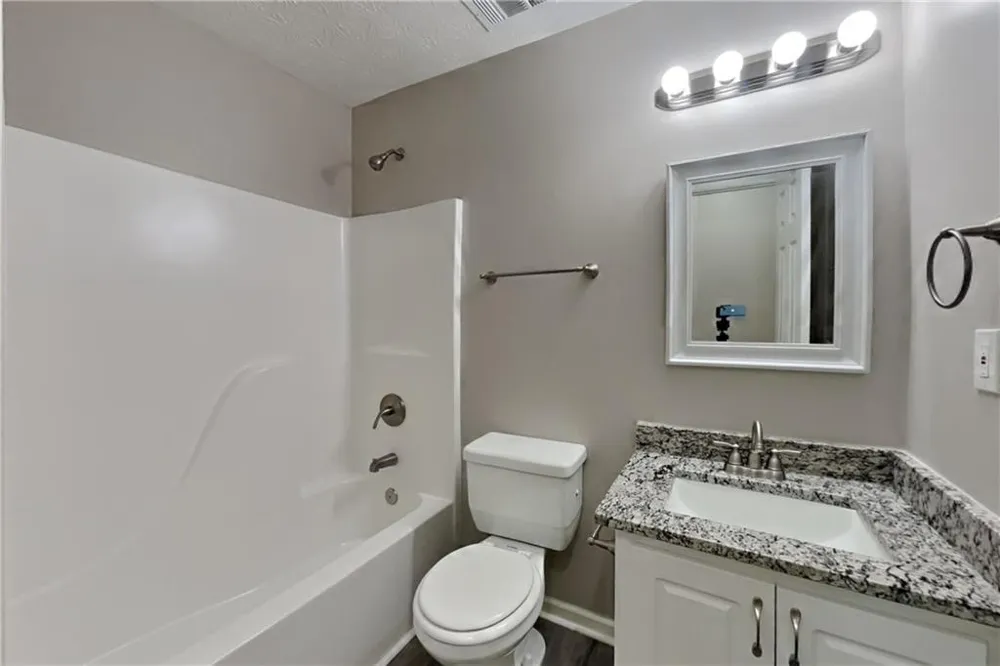 2048 Glen Hope Trace Dacula, GA 30019