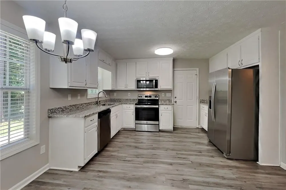 2048 Glen Hope Trace Dacula, GA 30019