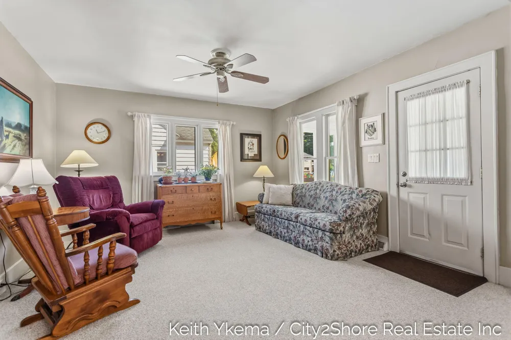 1807 Martindale Avenue SW Wyoming, MI 49509