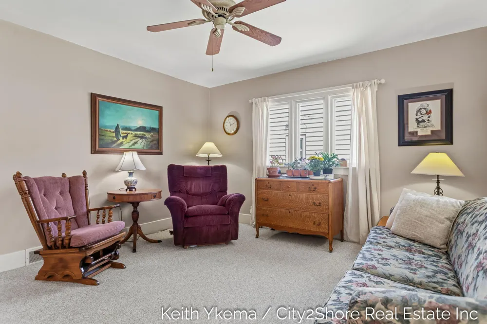 1807 Martindale Avenue SW Wyoming, MI 49509
