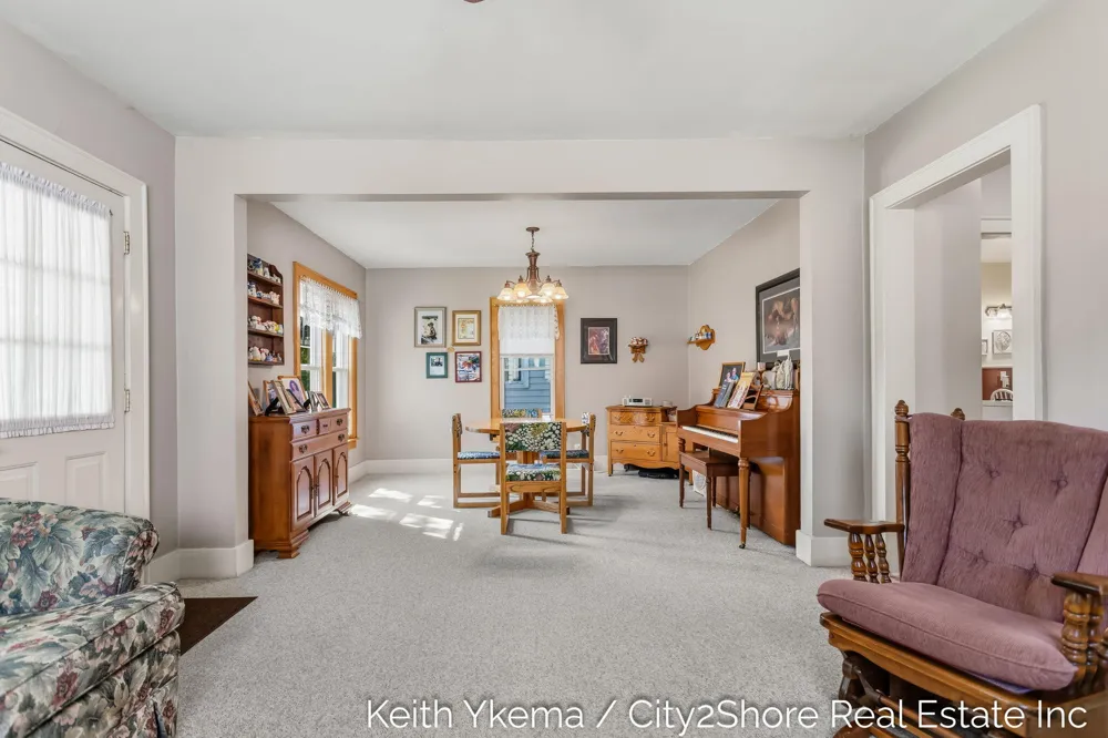 1807 Martindale Avenue SW Wyoming, MI 49509