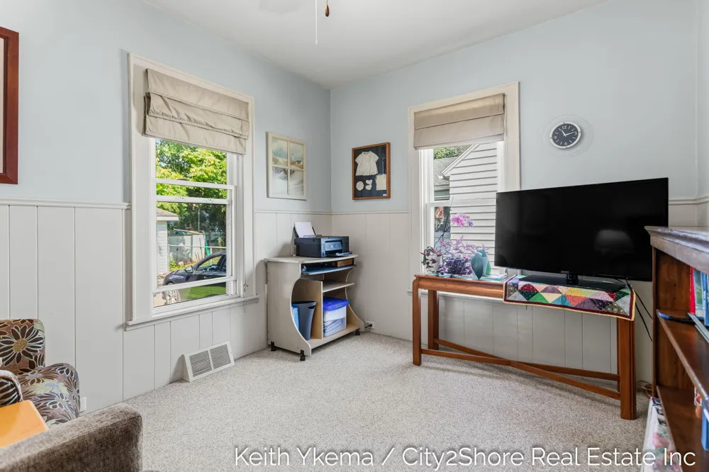 1807 Martindale Avenue SW Wyoming, MI 49509