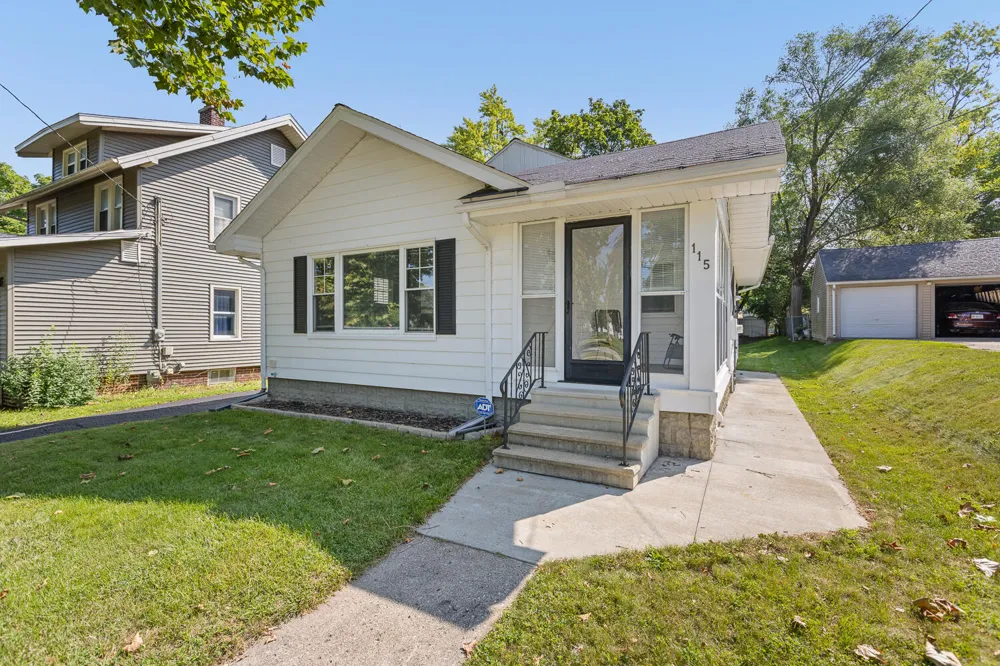 115 S Thompson Street Jackson, MI 49203