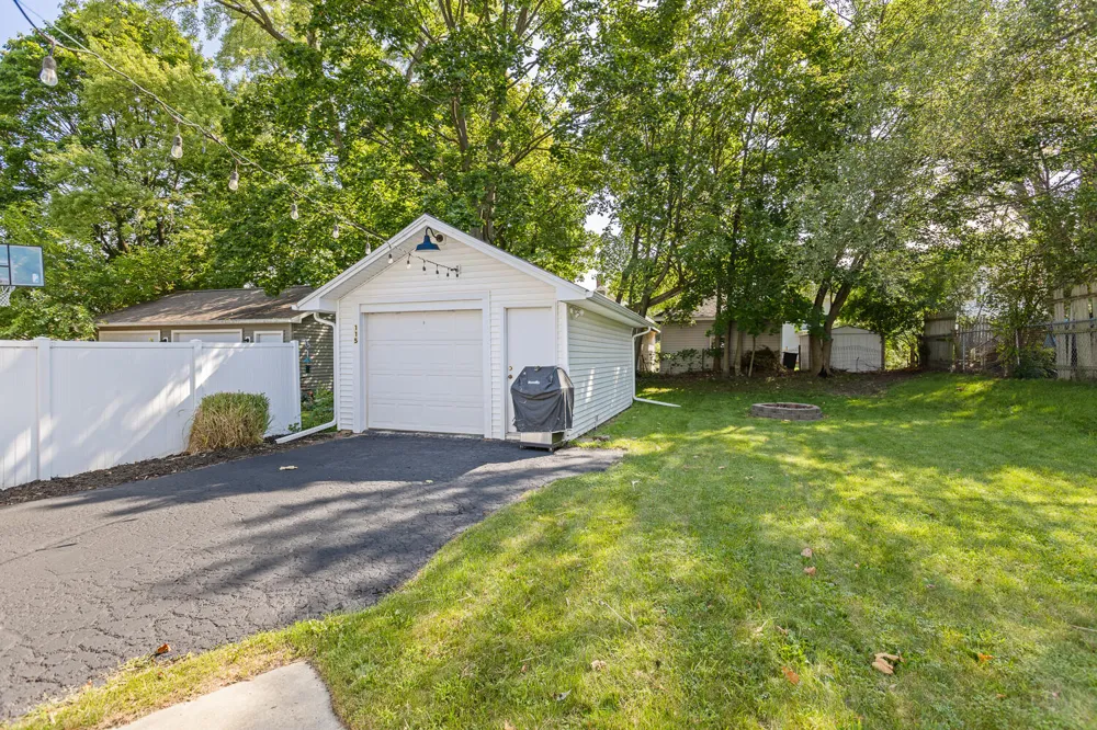 115 S Thompson Street Jackson, MI 49203