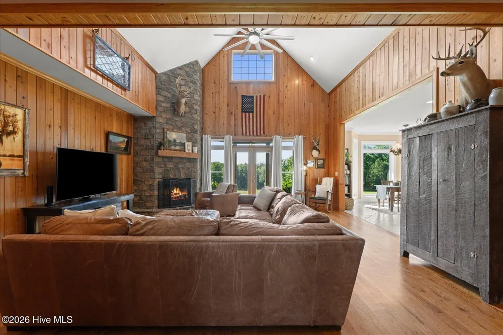 1877 Delhi Road Tignall, GA 30668