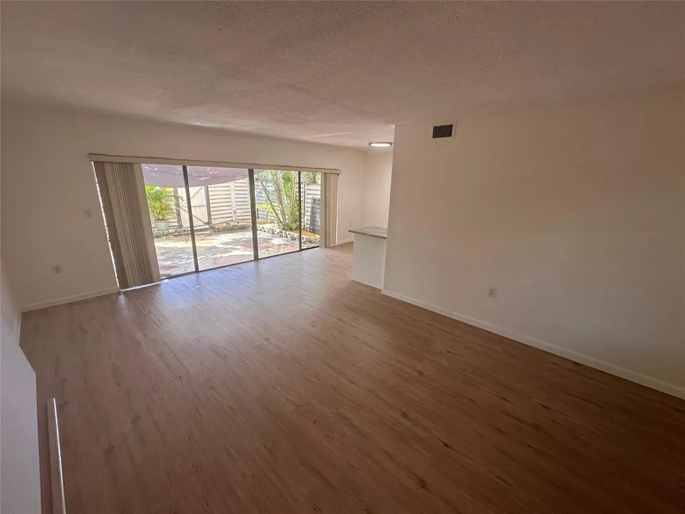 1501 SE 15TH STREET #3-4 Fort Lauderdale, FL 33316