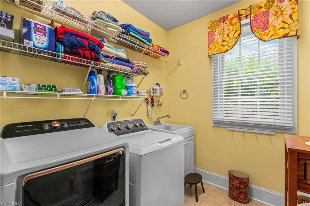 6314 Chesney Way Whitsett, NC 27377