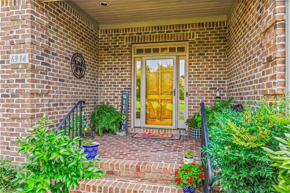 6314 Chesney Way Whitsett, NC 27377