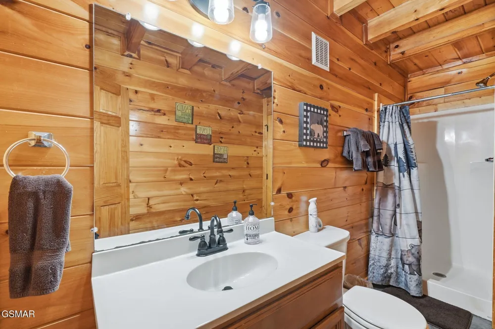 2764 Murray Ridge Road Sevierville, TN 37876