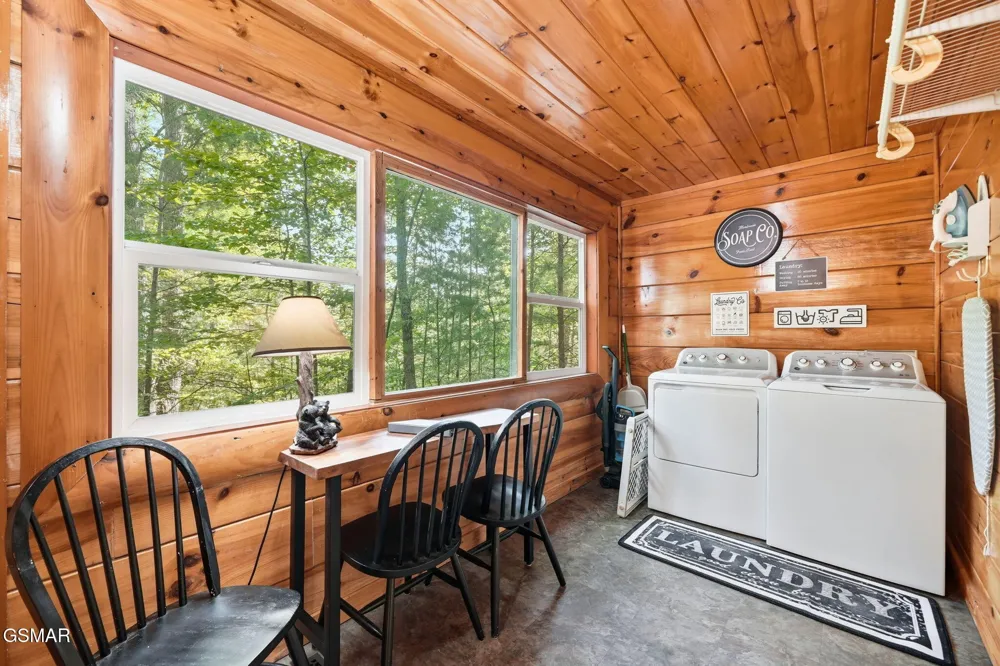 2764 Murray Ridge Road Sevierville, TN 37876