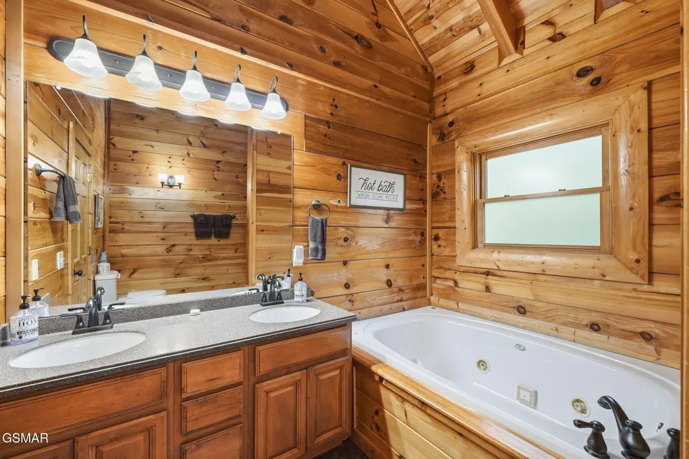 2764 Murray Ridge Road Sevierville, TN 37876