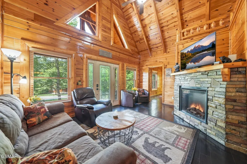 2764 Murray Ridge Road Sevierville, TN 37876