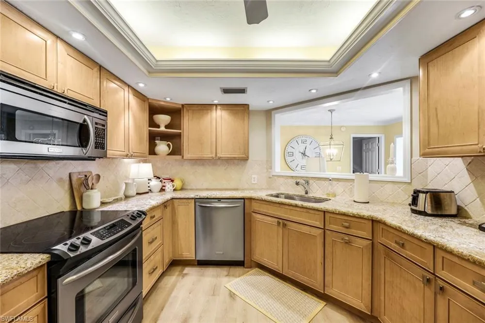 6515 Valen Way #H101 Naples, FL 34108
