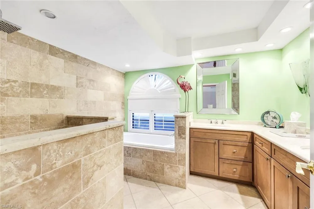 6515 Valen Way #H101 Naples, FL 34108
