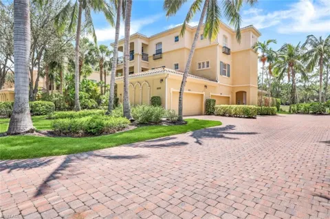 2826 Tiburon Boulevard E #103