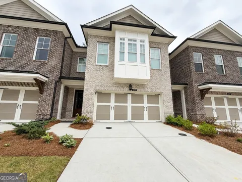 417 Duncan Dene DR