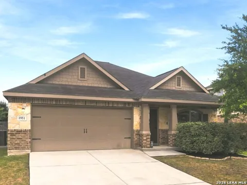 1951 Jamie Ln