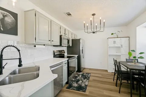 1332 Cedar Ridge Drive
