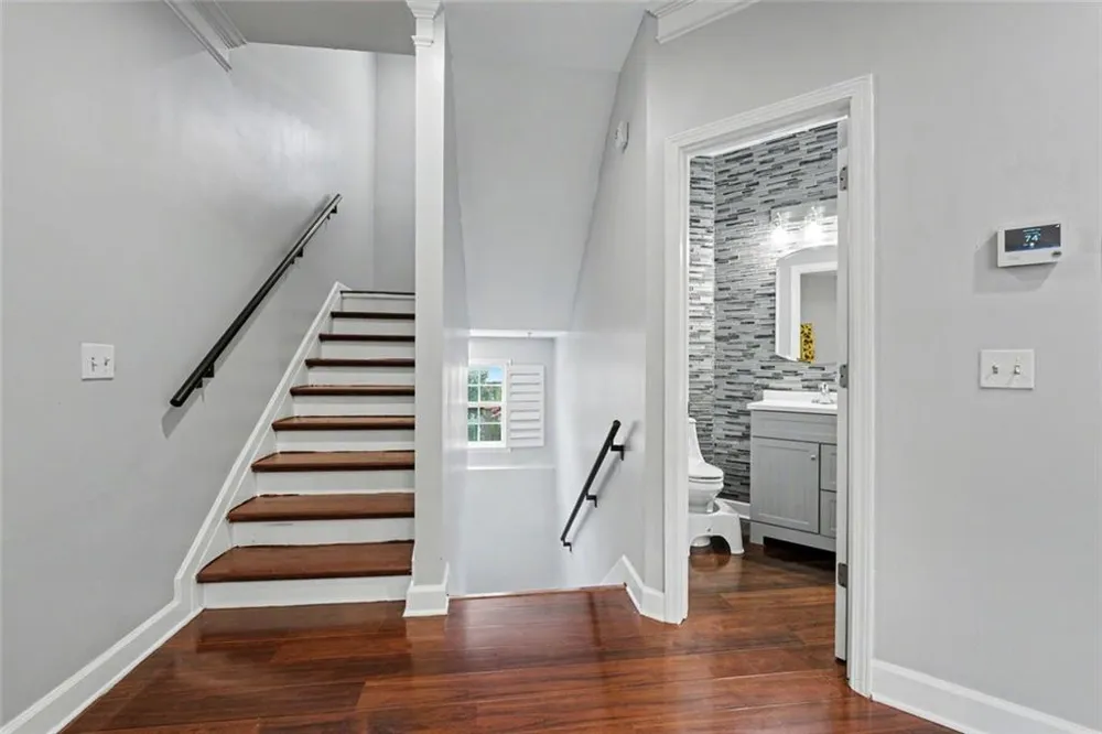 1004 Glen Ivy Marietta, GA 30062