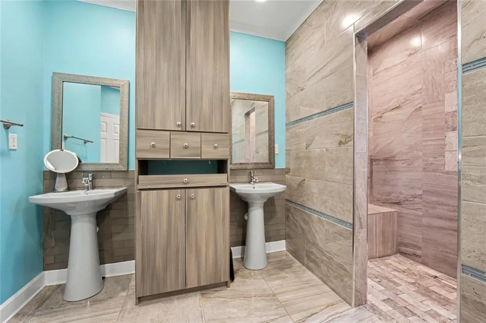 1004 Glen Ivy Marietta, GA 30062