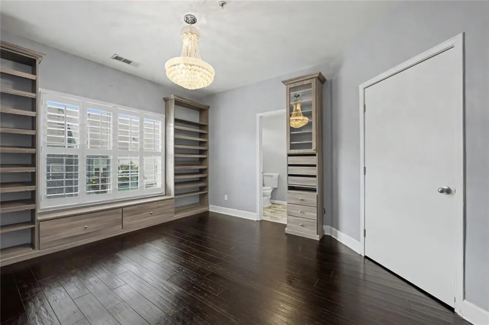 1004 Glen Ivy Marietta, GA 30062