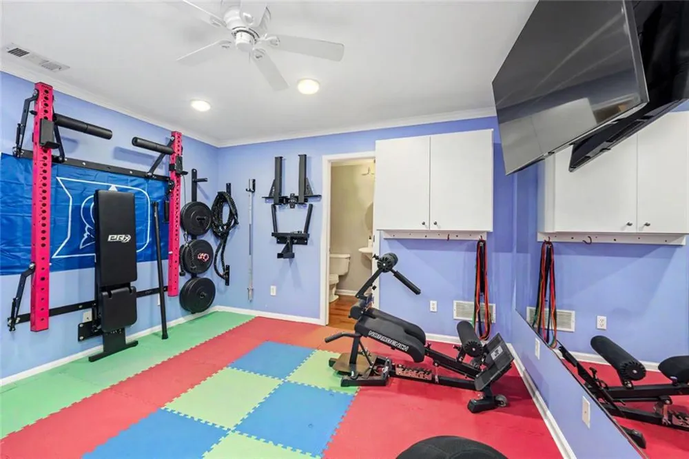 1004 Glen Ivy Marietta, GA 30062