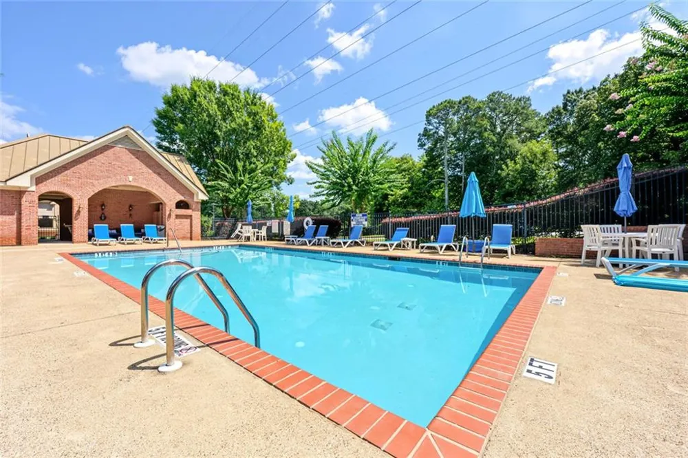 1004 Glen Ivy Marietta, GA 30062