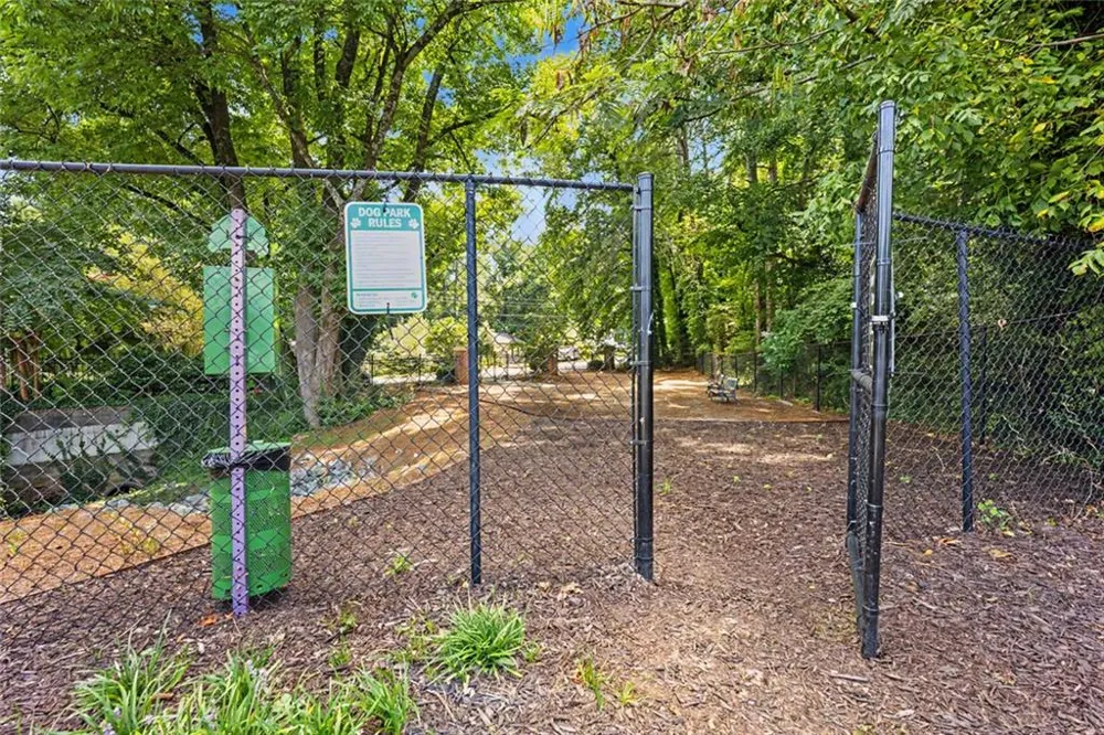 1004 Glen Ivy Marietta, GA 30062