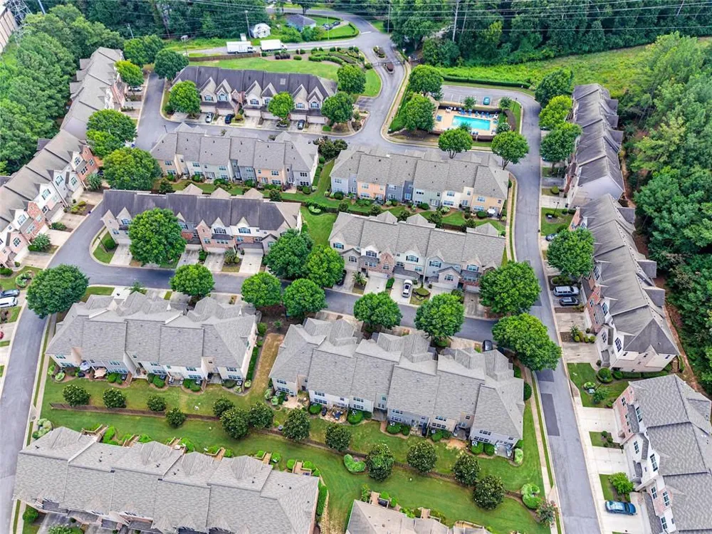 1004 Glen Ivy Marietta, GA 30062