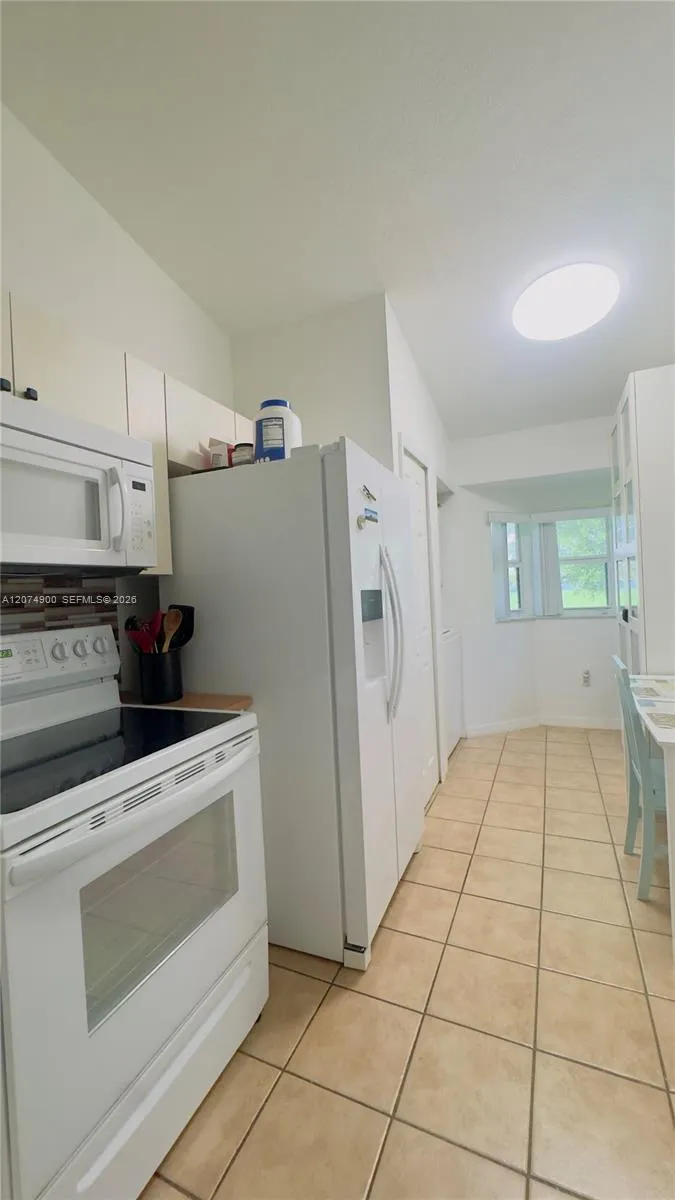 990 NE 33rd Ter #202 Homestead, FL 33033
