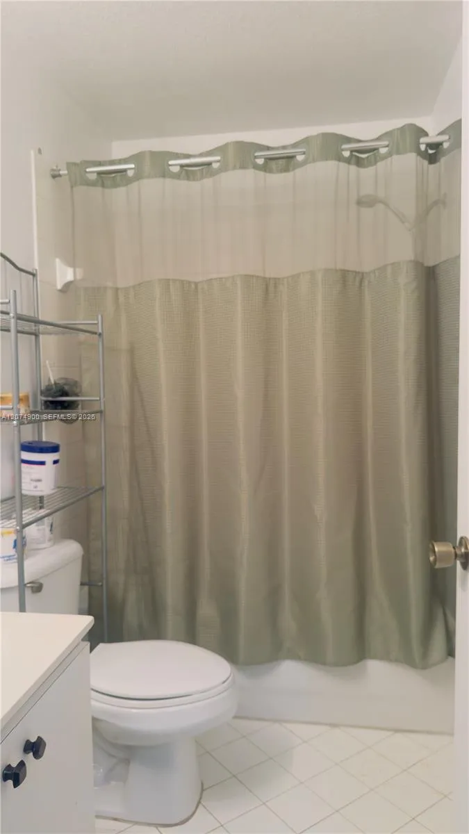 990 NE 33rd Ter #202 Homestead, FL 33033