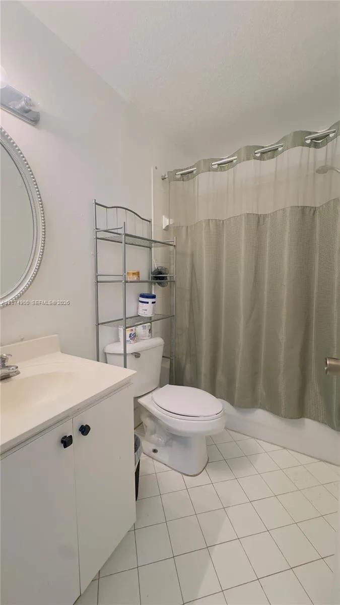 990 NE 33rd Ter #202 Homestead, FL 33033