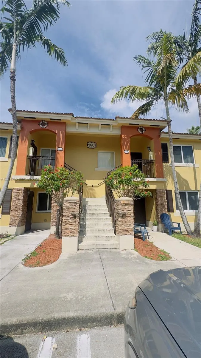 990 NE 33rd Ter #202 Homestead, FL 33033