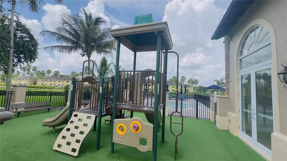 990 NE 33rd Ter #202 Homestead, FL 33033