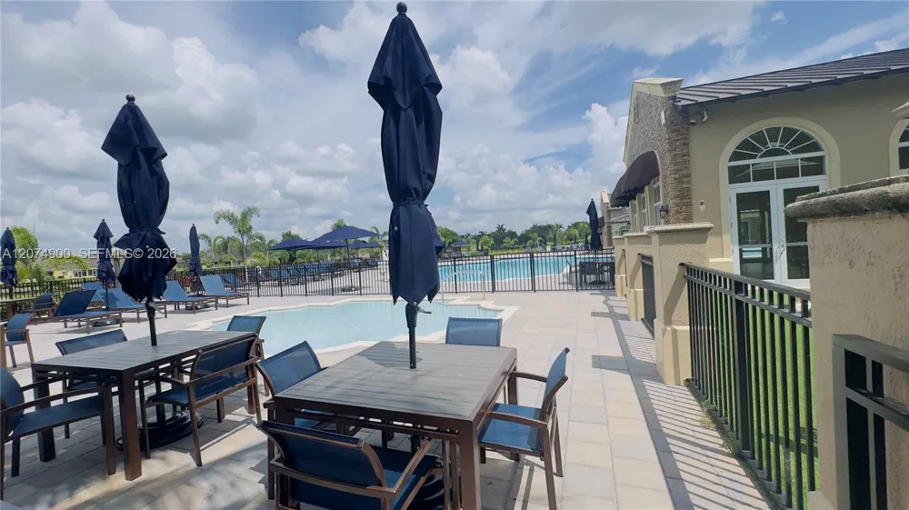 990 NE 33rd Ter #202 Homestead, FL 33033