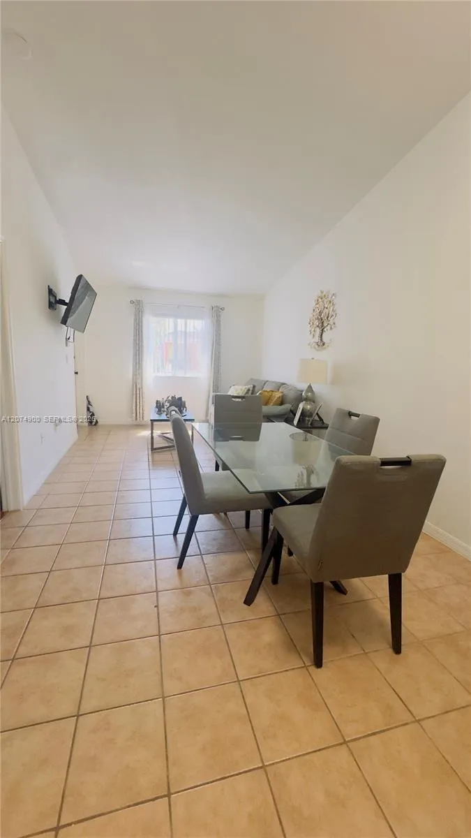 990 NE 33rd Ter #202 Homestead, FL 33033