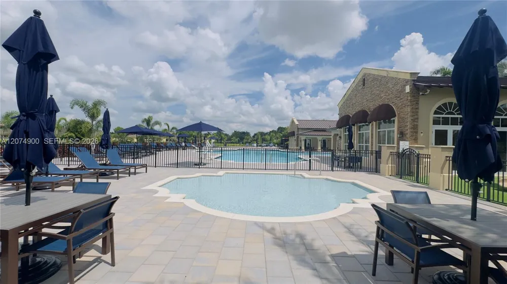 990 NE 33rd Ter #202 Homestead, FL 33033