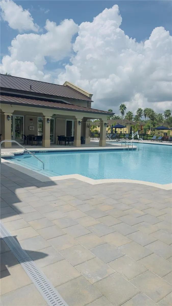 990 NE 33rd Ter #202 Homestead, FL 33033