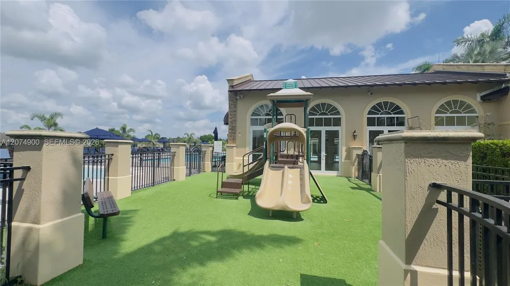990 NE 33rd Ter #202 Homestead, FL 33033