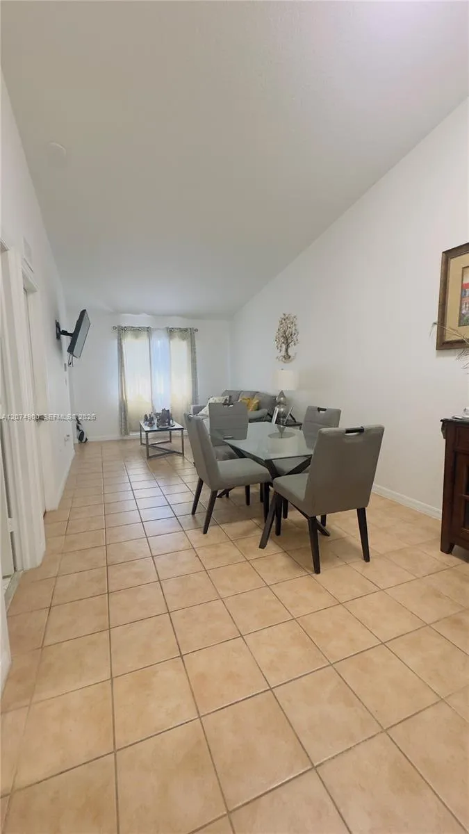 990 NE 33rd Ter #202 Homestead, FL 33033